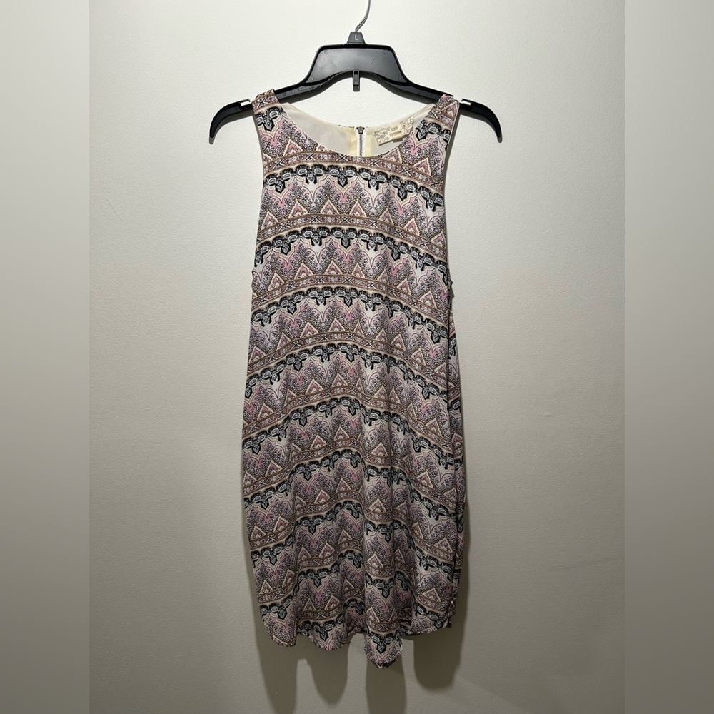 Kohl's Pink and Black Sheath Dress with Scoop Neck and Pockets